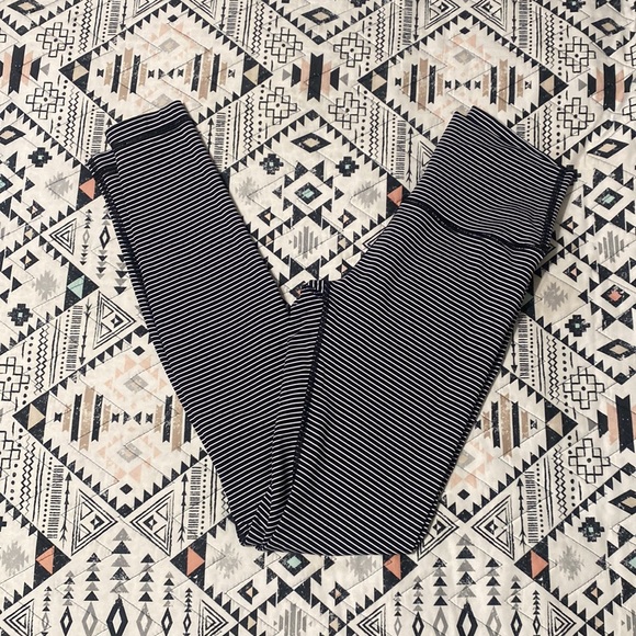 Lululemon leggings - Picture 2 of 5
